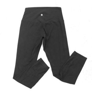 Lululemon Size 6 High Rise 28” Inseam